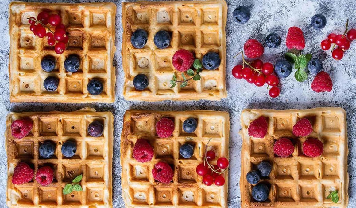 waffle with berries