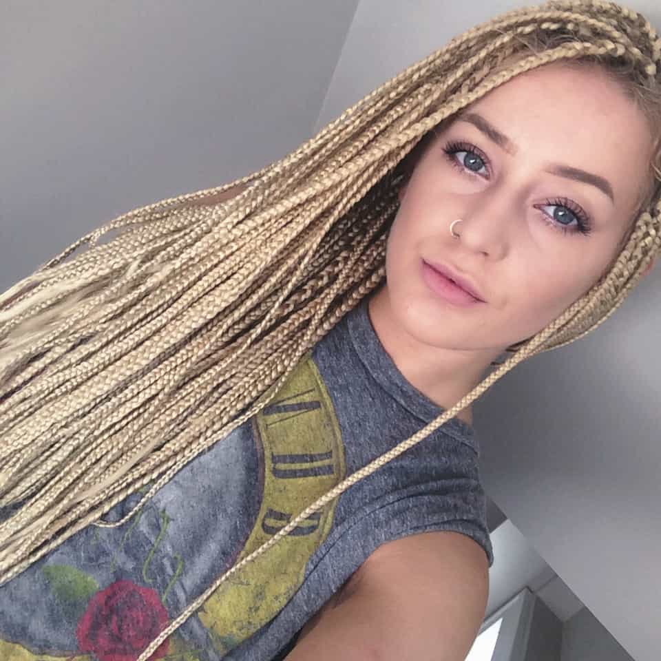 18 Pictures That Proves Braids On White Girls Looks Too