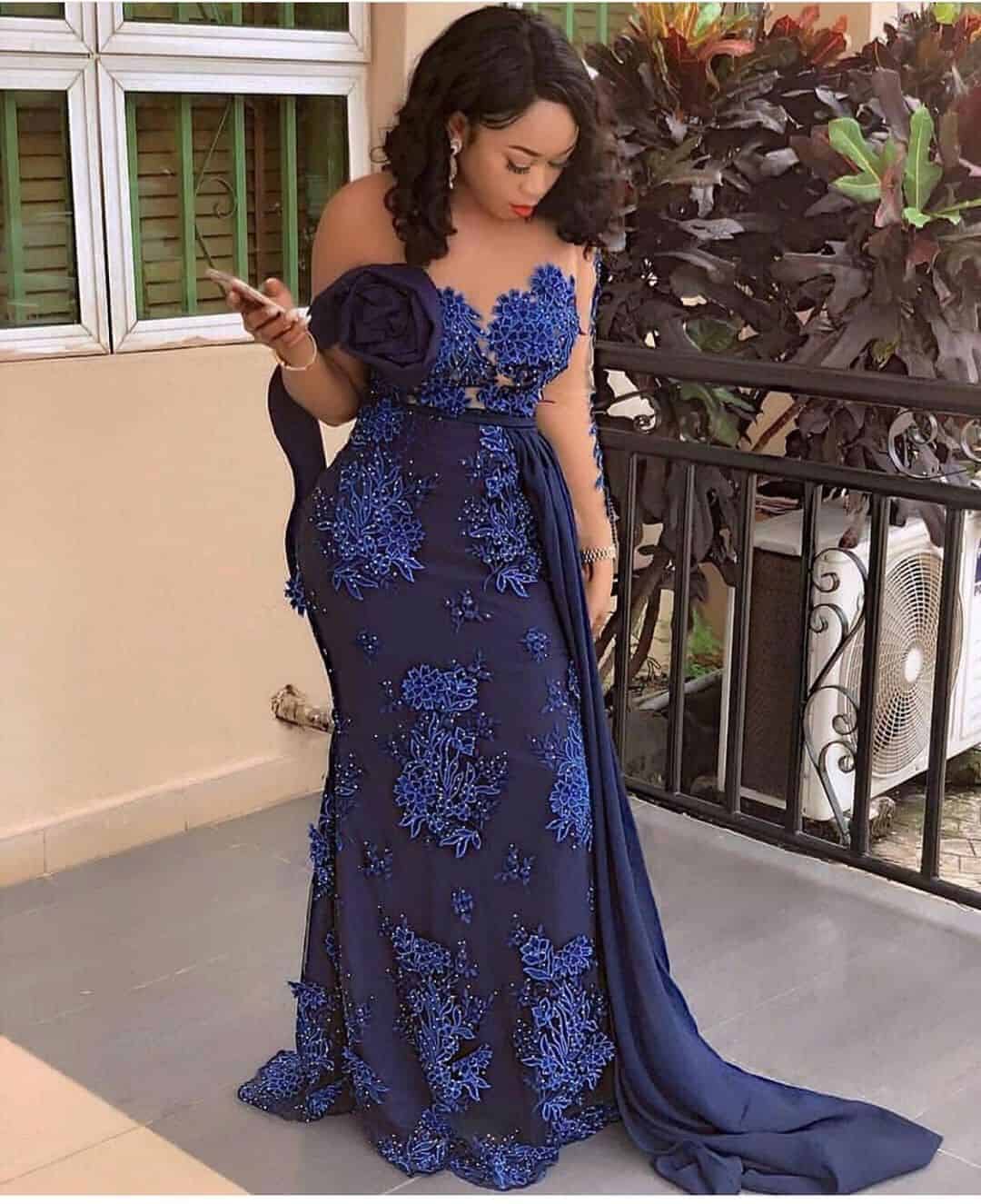 latest lace gown styles 2018 for ladies