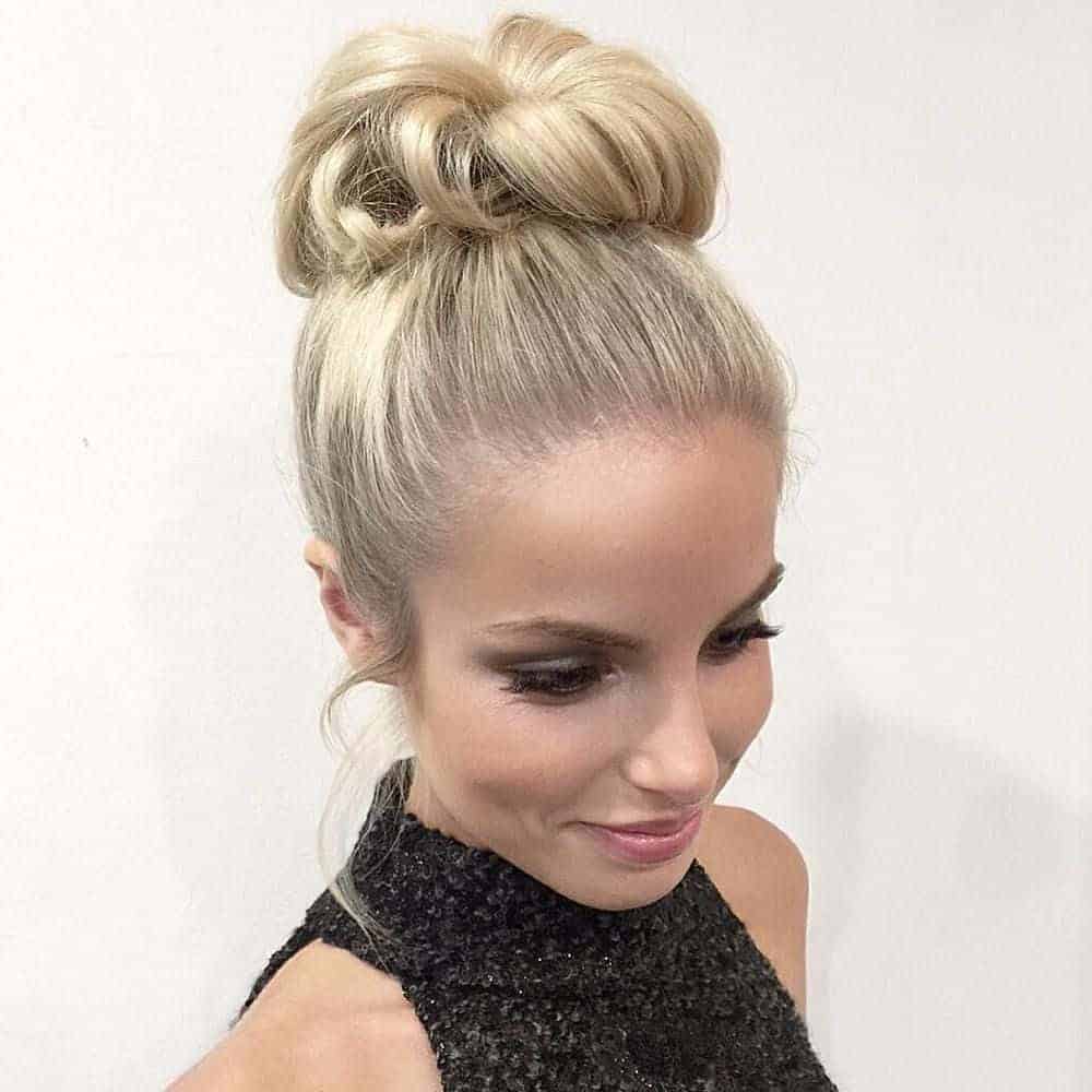 cute and easy hairstyle