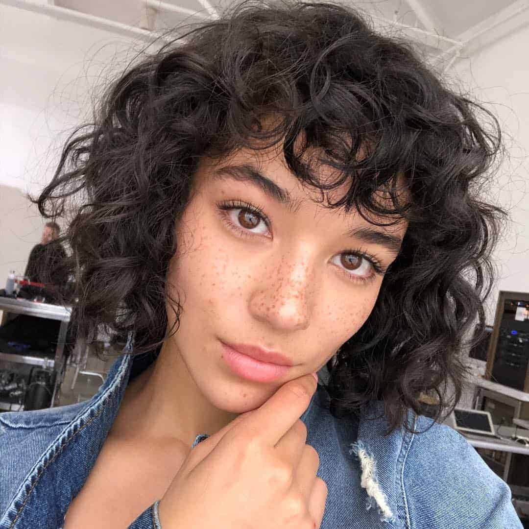 Curled hairstyle