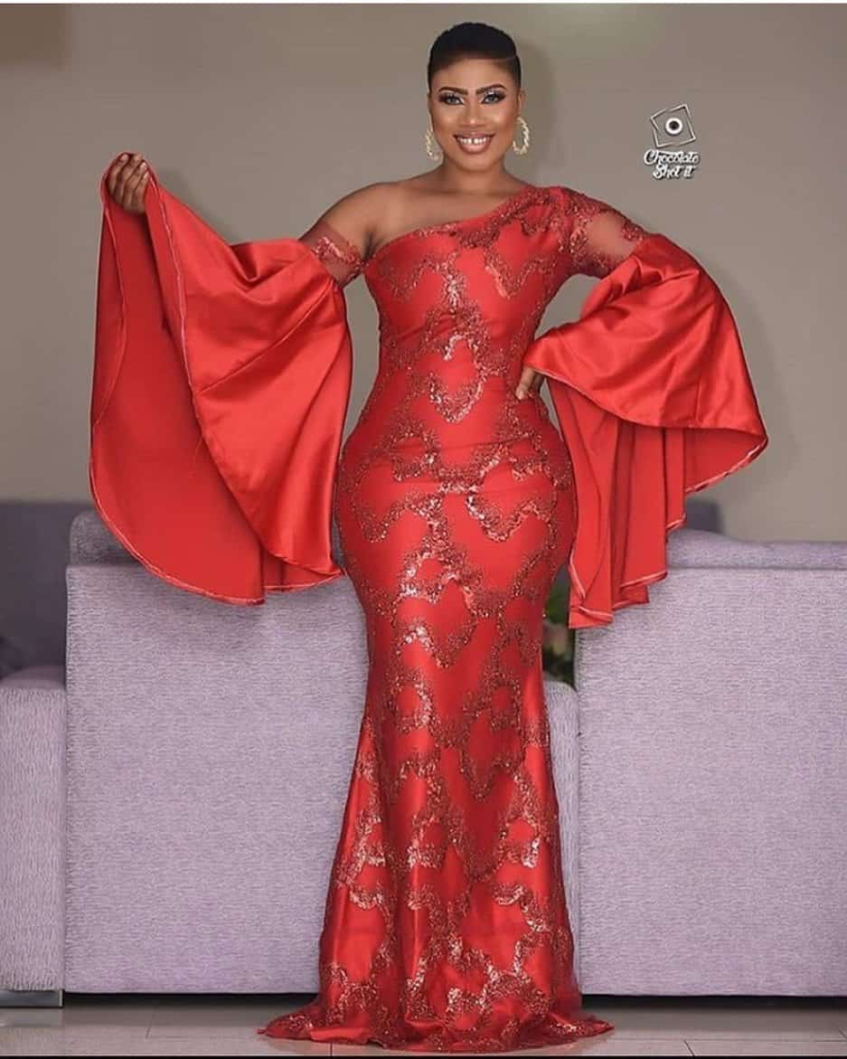 latest lace gown styles 2018