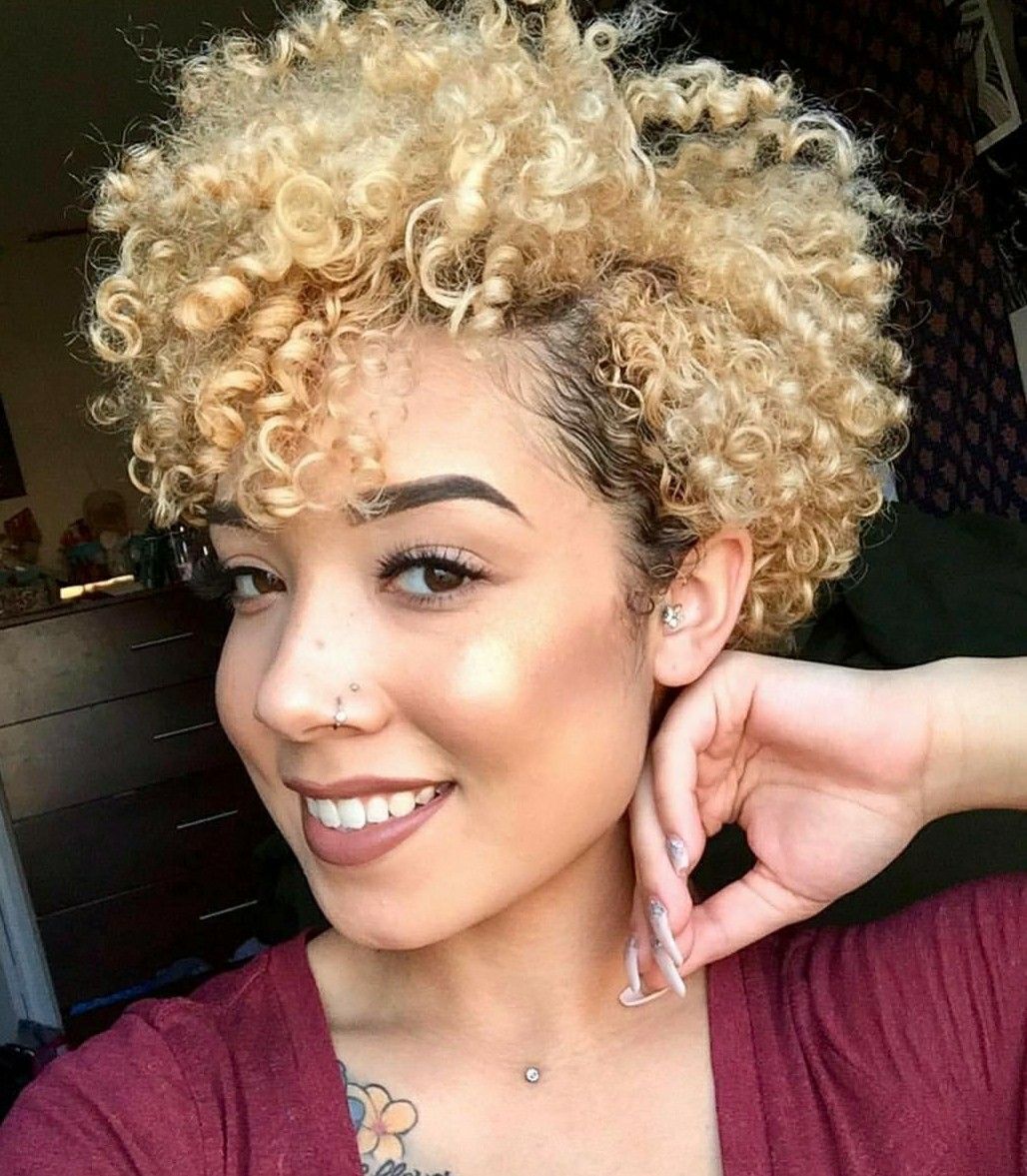 Scattered Blonde With Curls