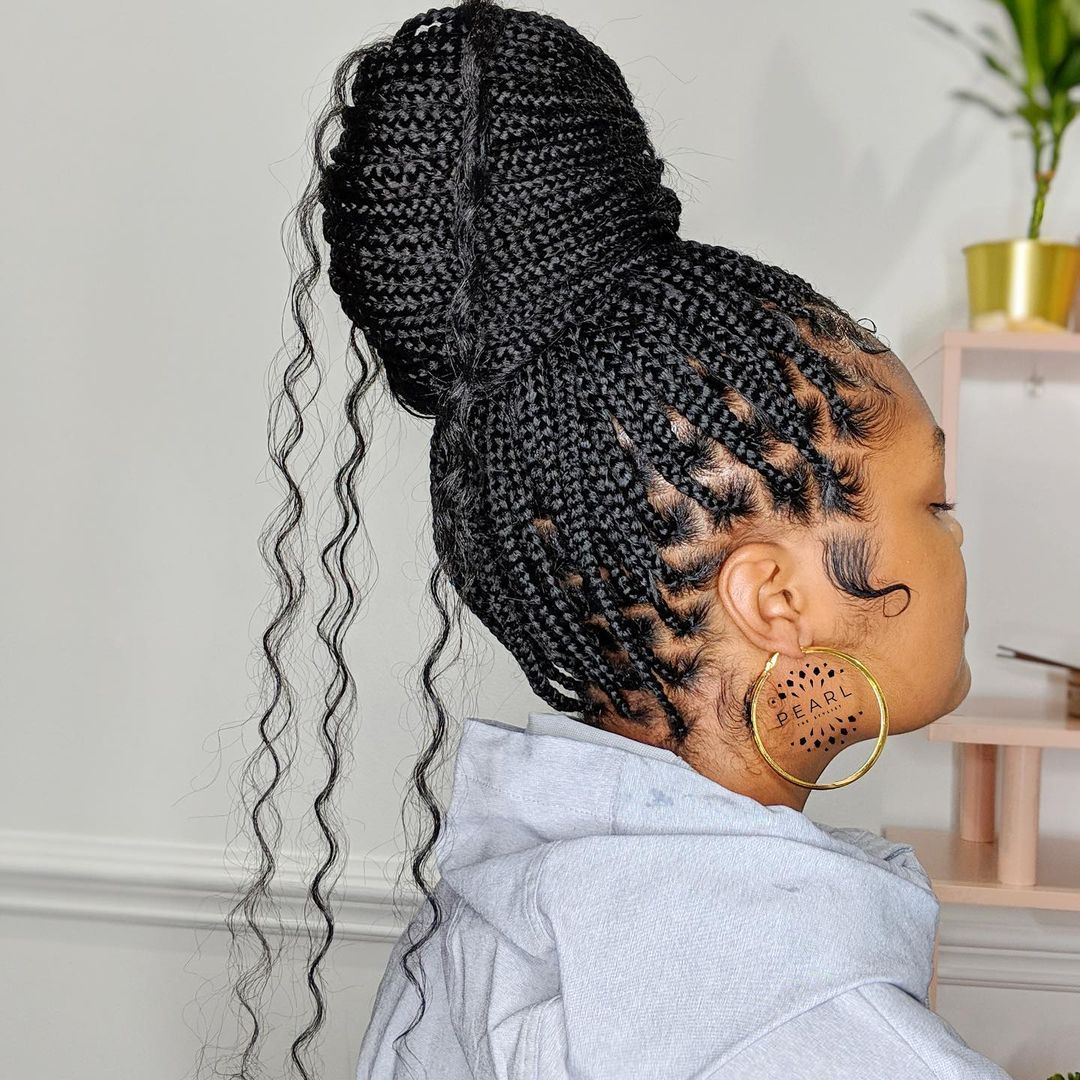 Curl Bun Knotless Box Braid