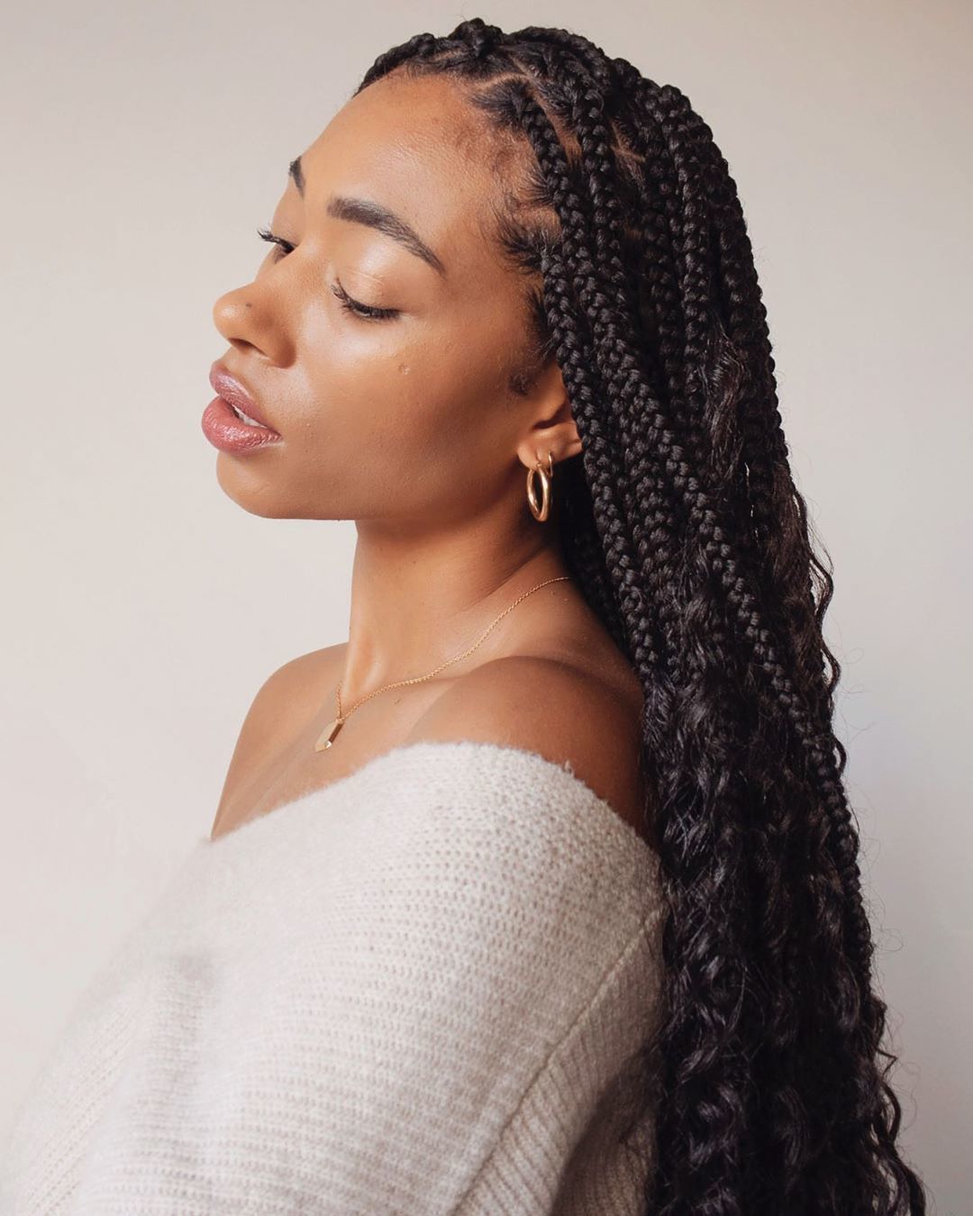 Beautiful knotless braids