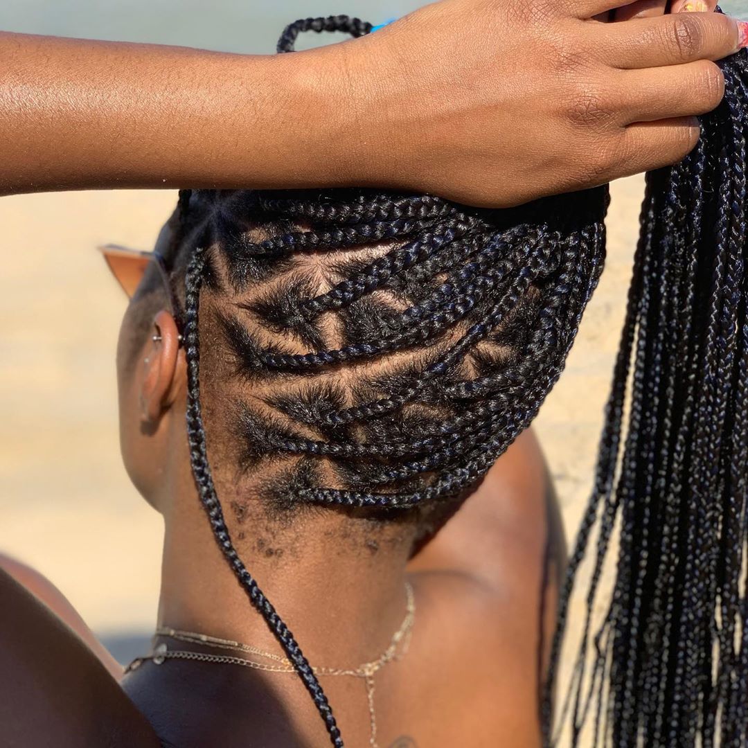 Beautiful knotless braids