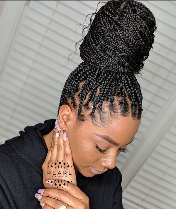 High Bun Knotless Braid