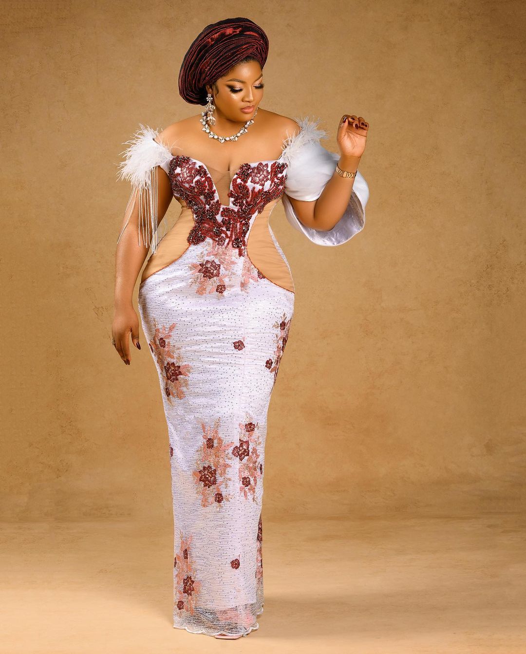 Omotola Jalade- Looking Stunning And Ready To Party