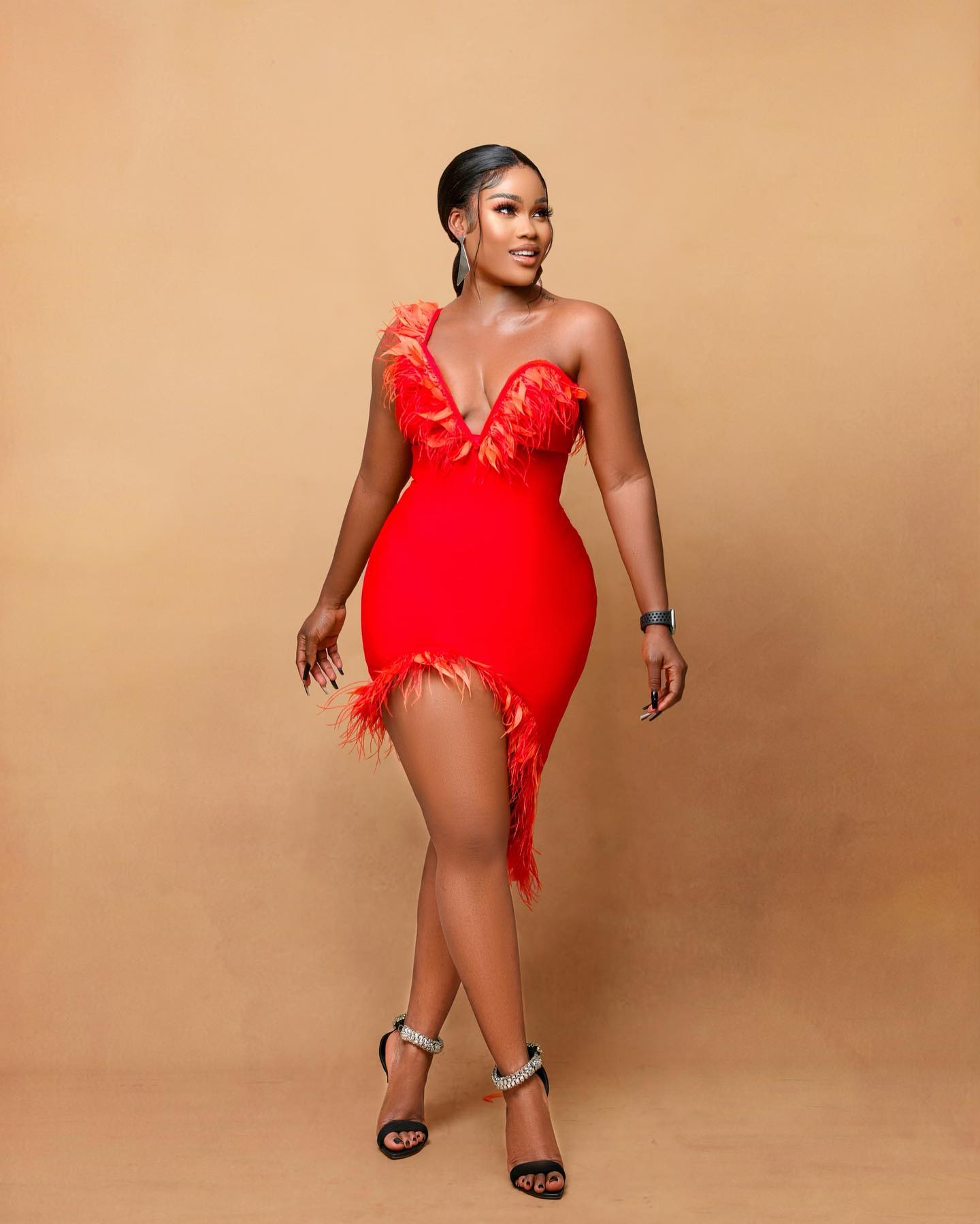 Ceec- Looking Stunning In A Red Gown
