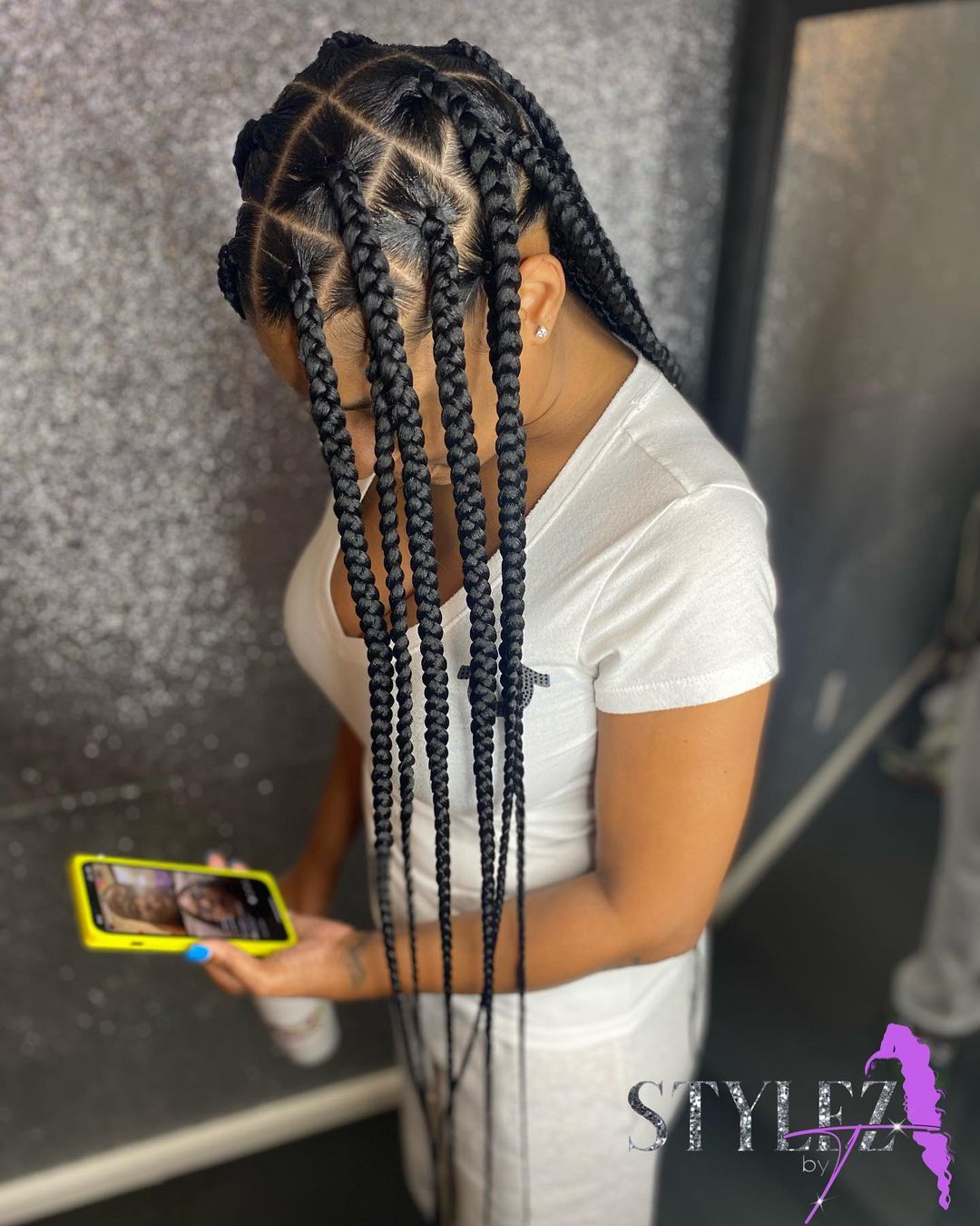 Large Knotless Triangle Braid Hairstyle