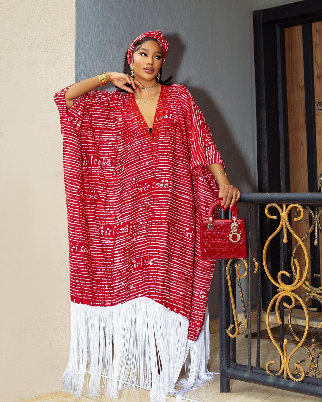 V-Neck Rich Aunty Gown With Fringes