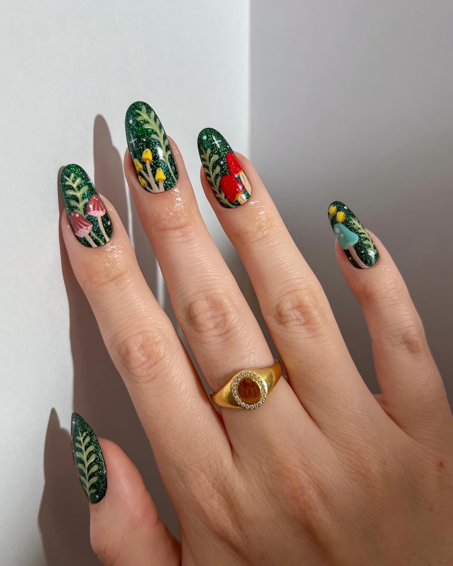 Christmas Shroom Nails