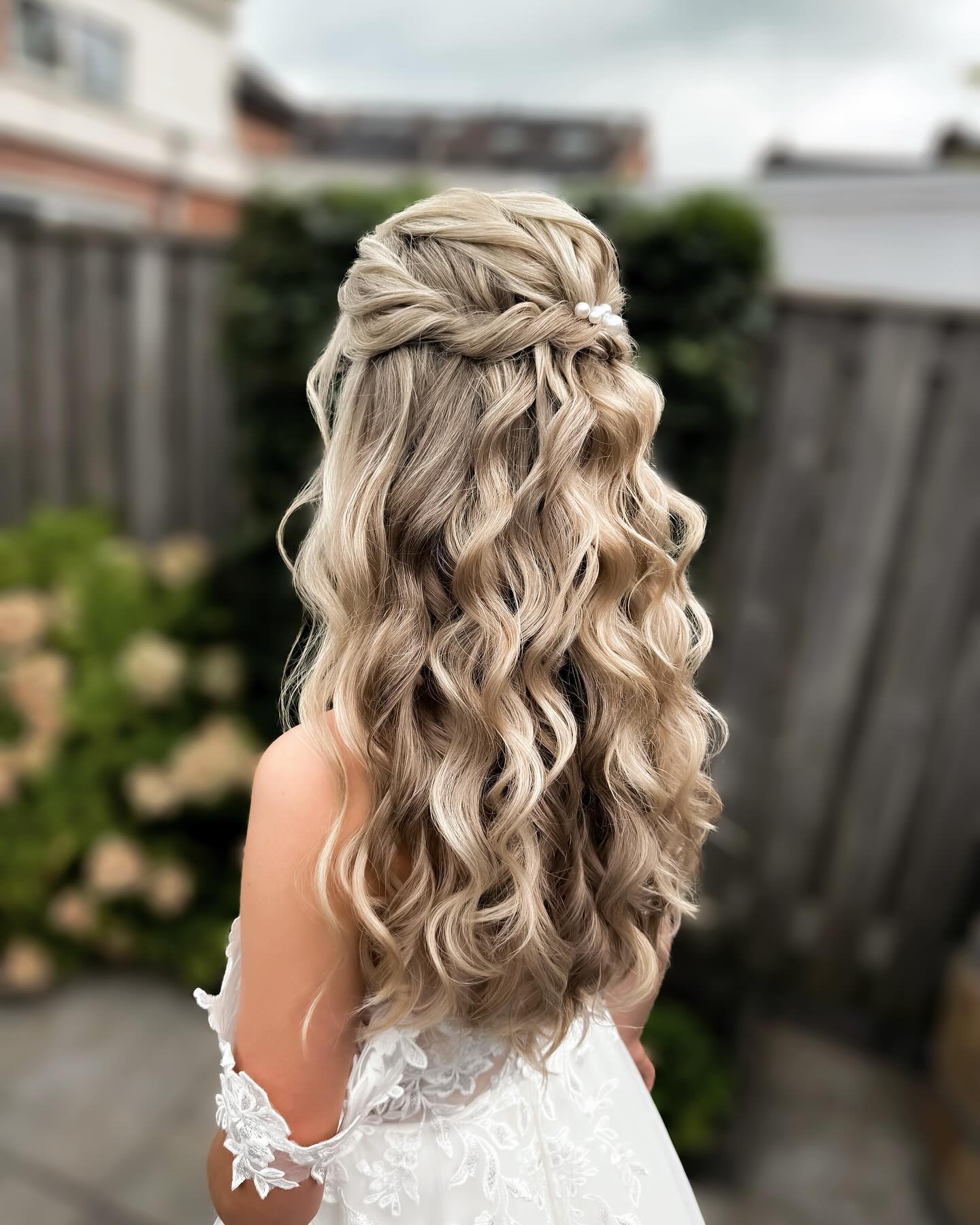 18 Bridal Hair Half Up Half Down Style Ideas | ThriveNaija