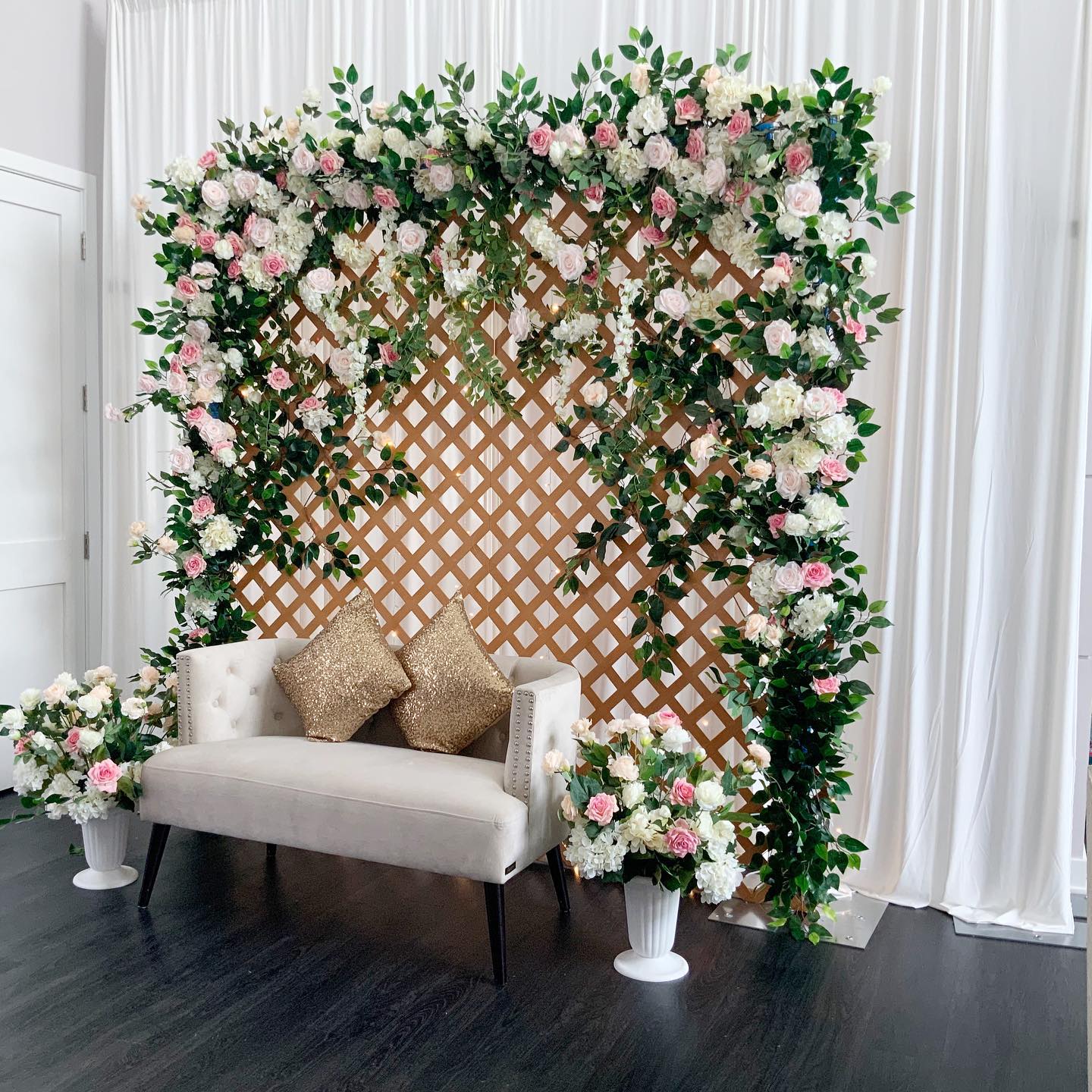 DIY Vinyl Wedding Lattice Fence Backdrop