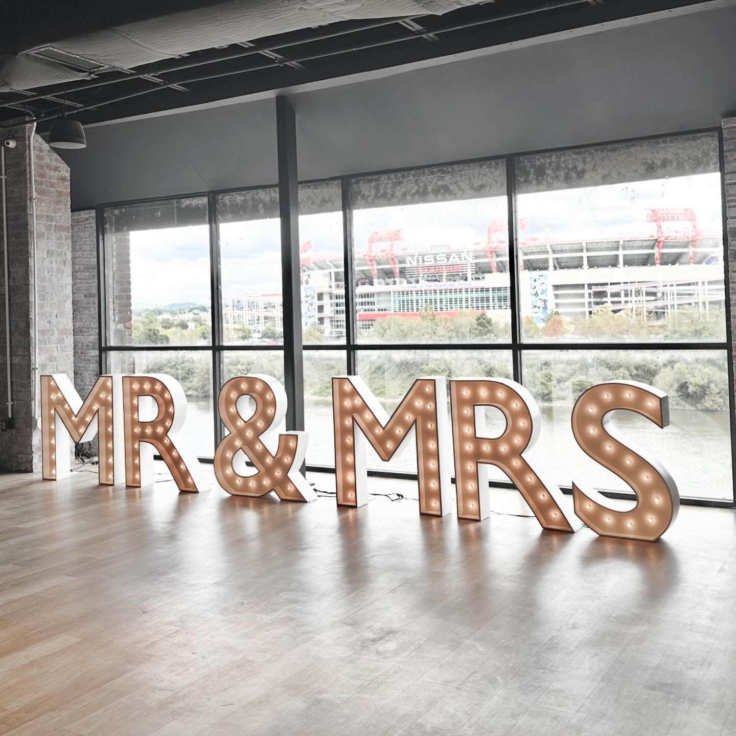 Light-Up Marquee Letters
