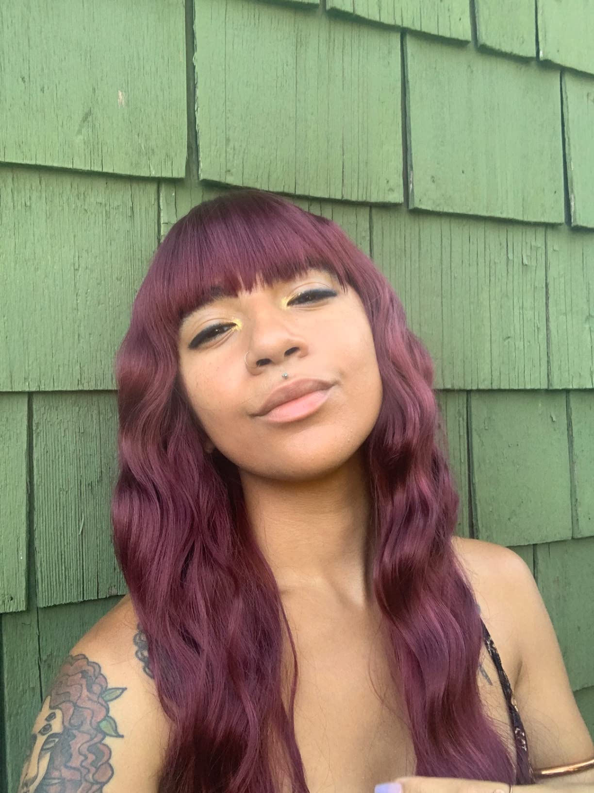 wavy wine wig with blunt bangs