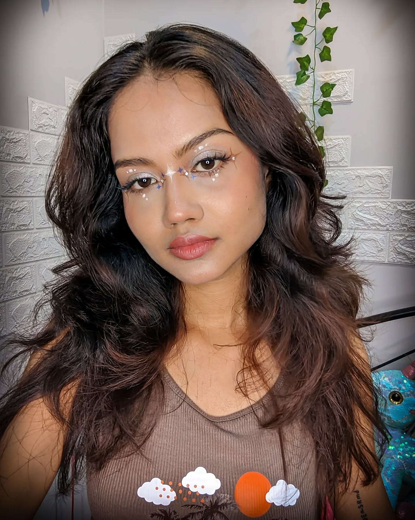 Casual Glitter Makeup Look