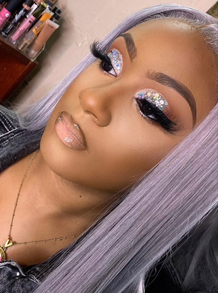 Glitter Cut Crease Makeup