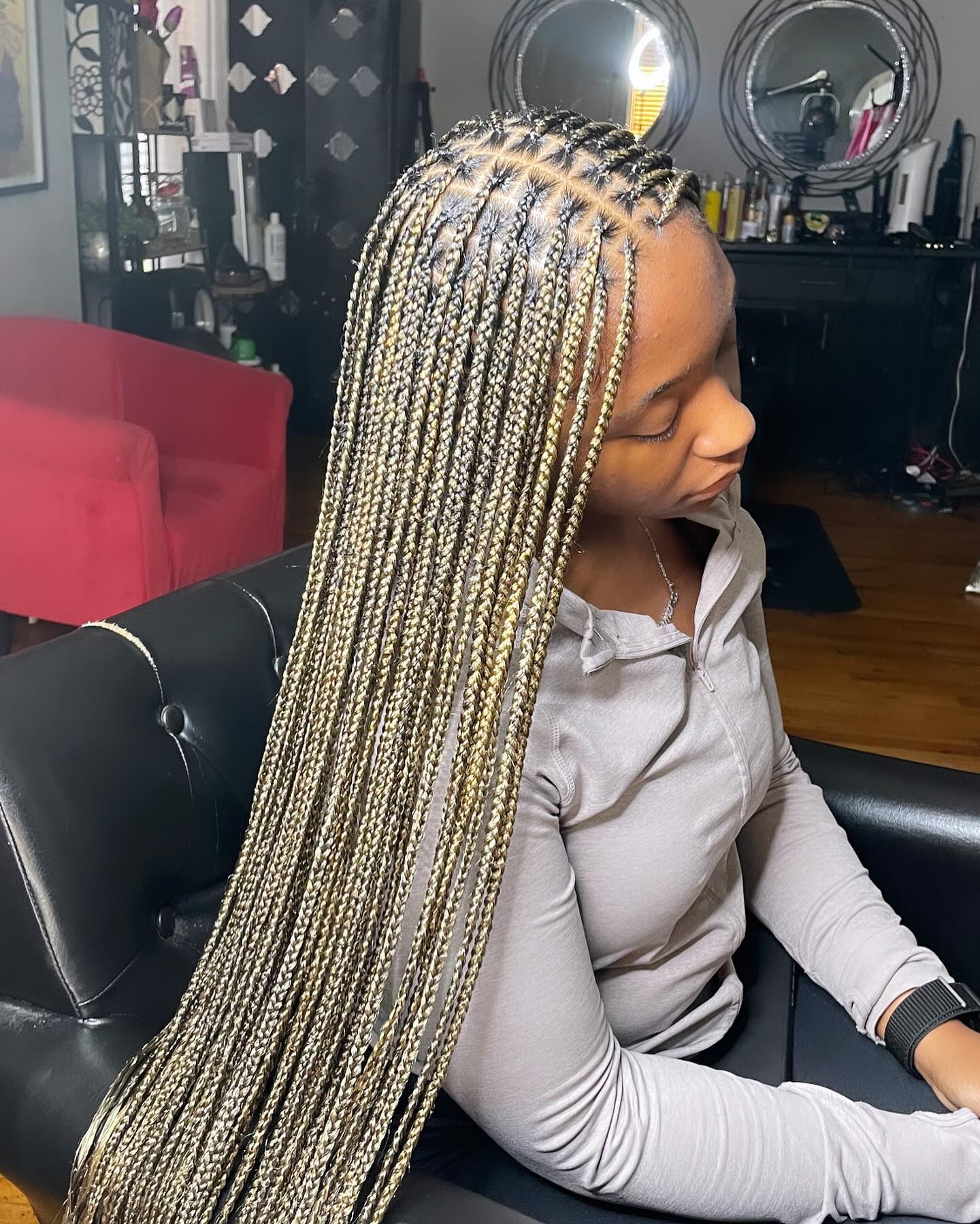 Platinum Grey Knotless Braid
