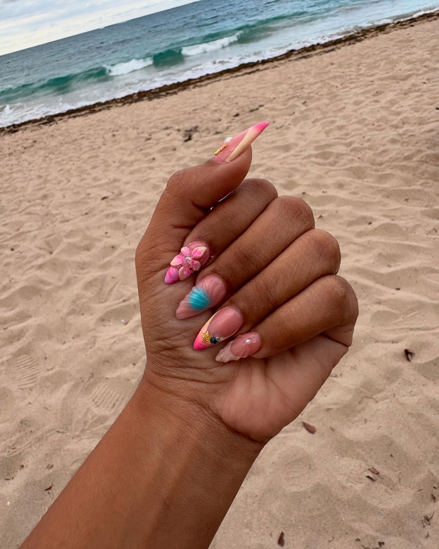 Mixed Summer Vibe Nail Art