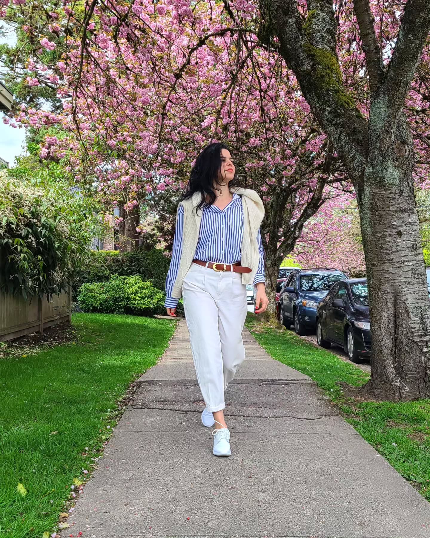 Gorgeous White Jeans Summer Outfit