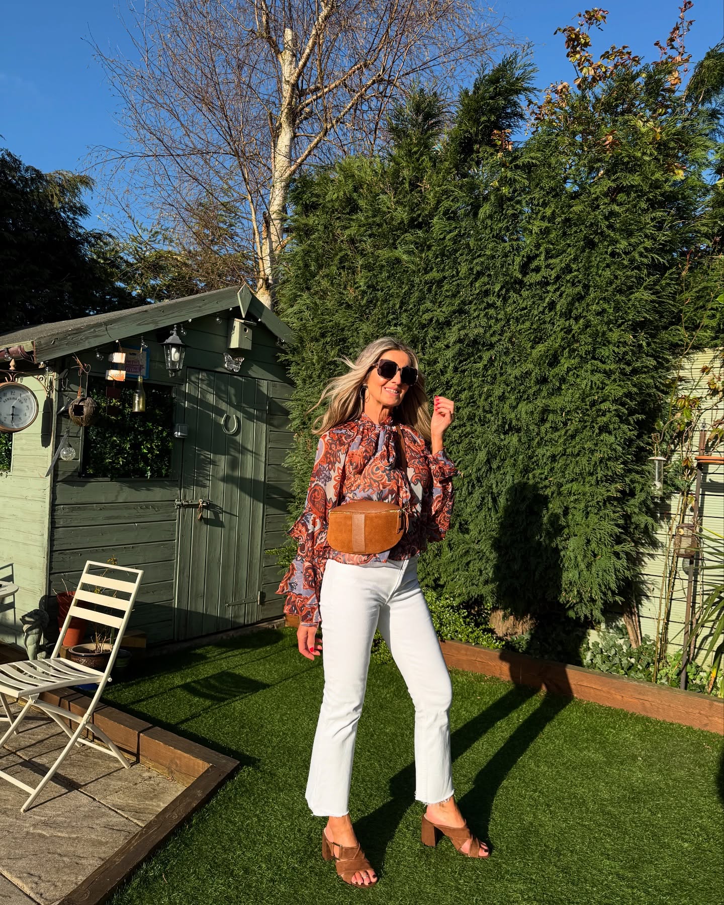 Stylish White Jeans Outfit