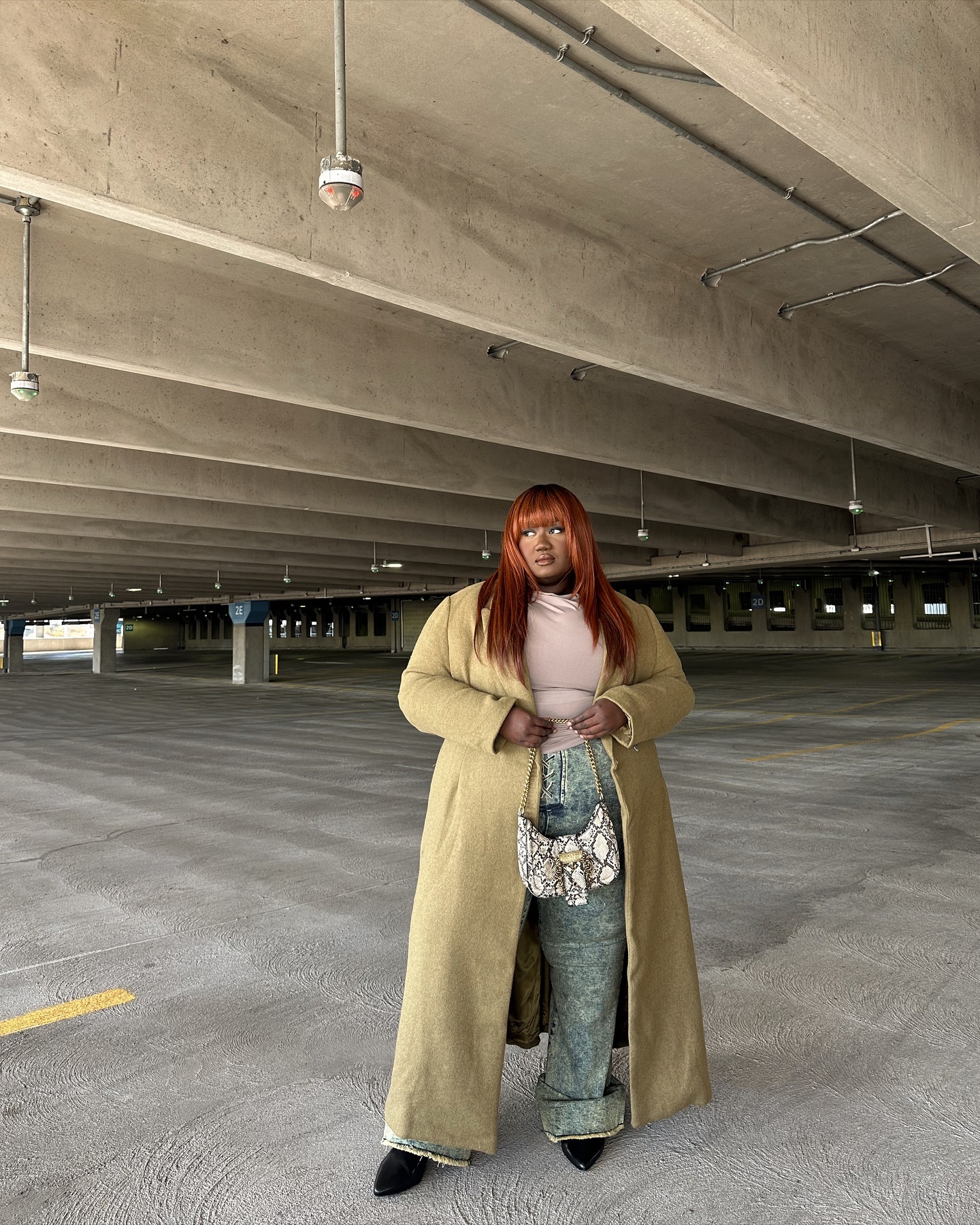 Trench coat with wash flare jeans