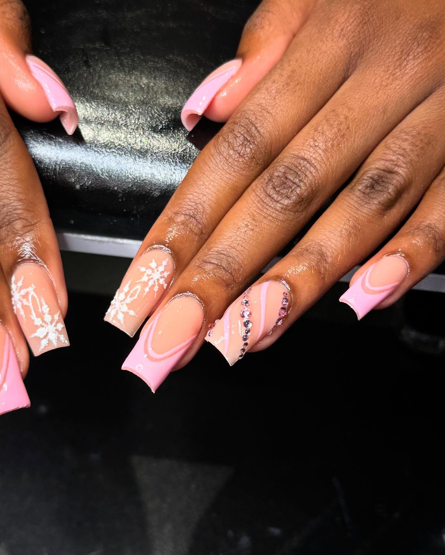 Snowflakes Pink Winter Nails