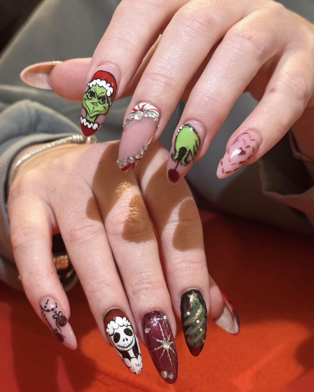 Christmas-Inspired Nail Design