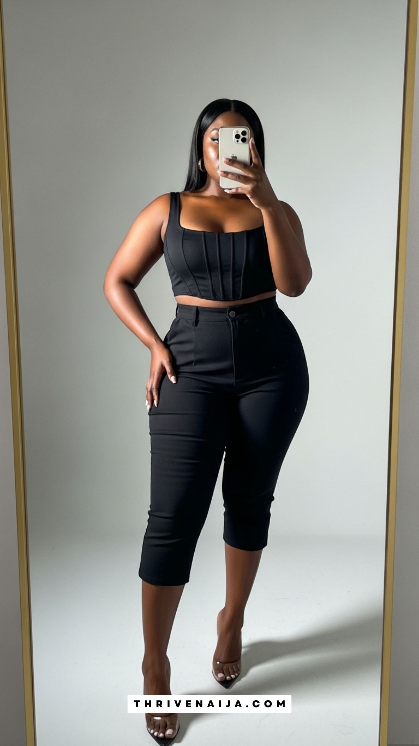 Black Capri Pants With a Structured Corset Top