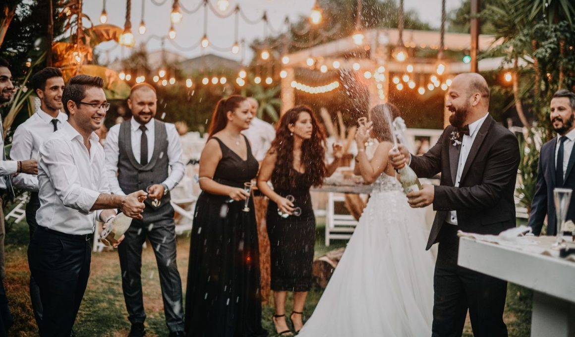 Wedding Activities To Keep Guests Entertained