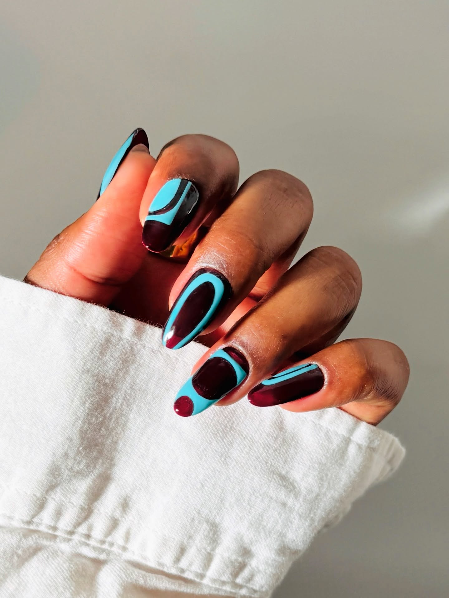 Abstract Tortie Brown and Blue Nails