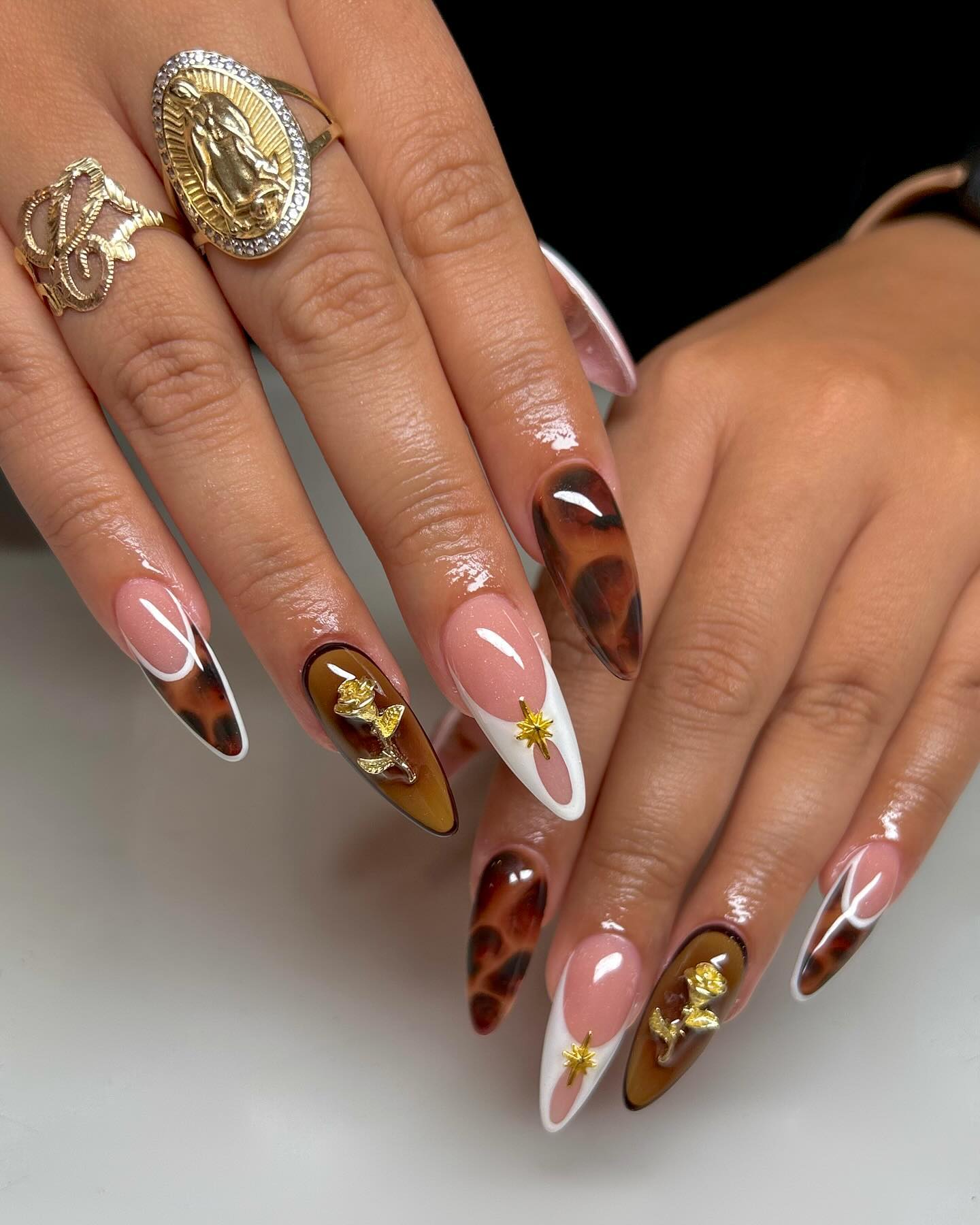 Almond Tortoise Nail Shell