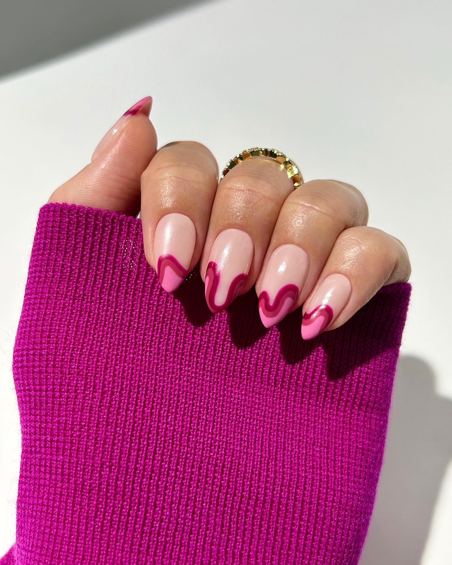 Deep Pink Gradient Swirly Tips