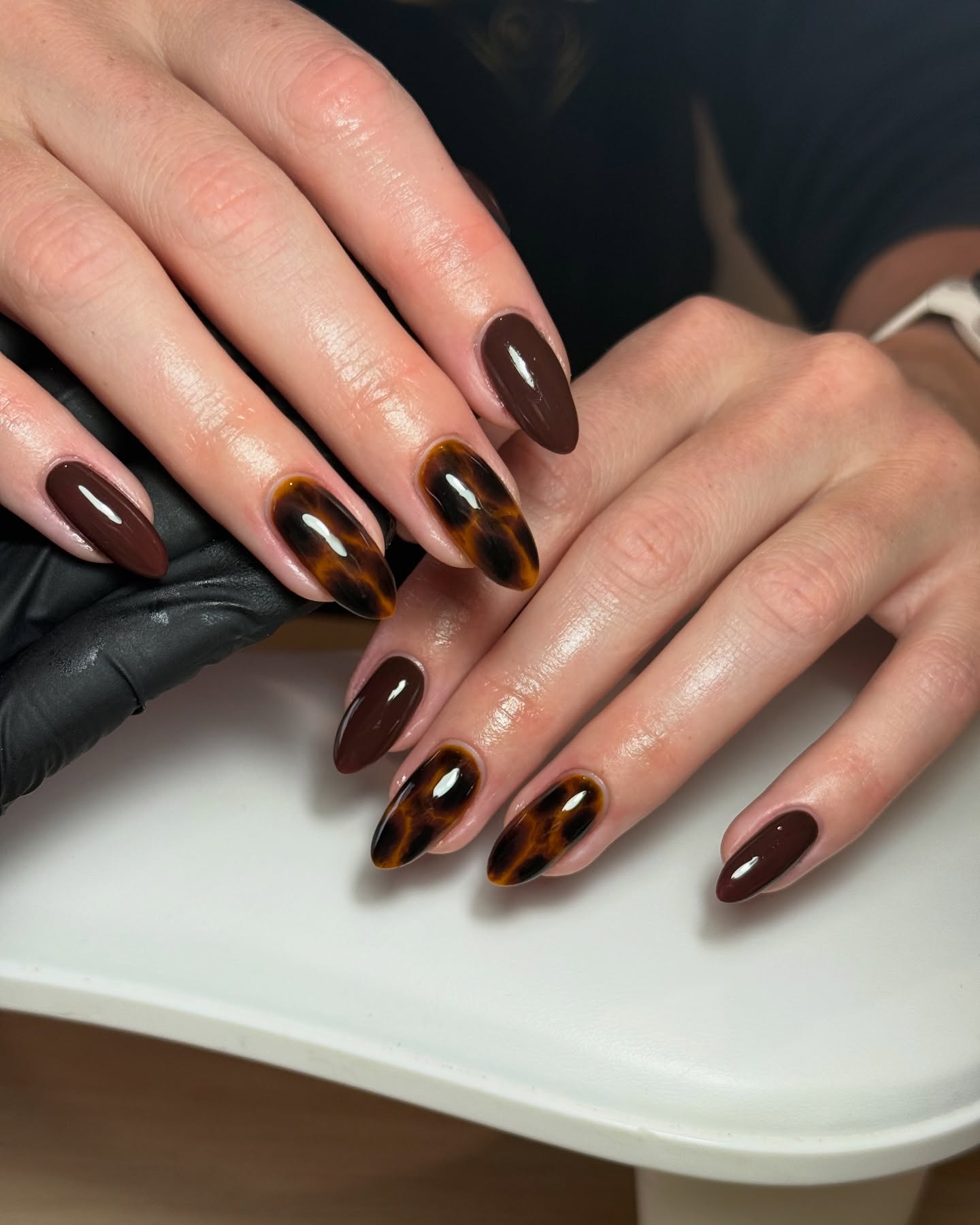 Medium Tortoise Shell Nails