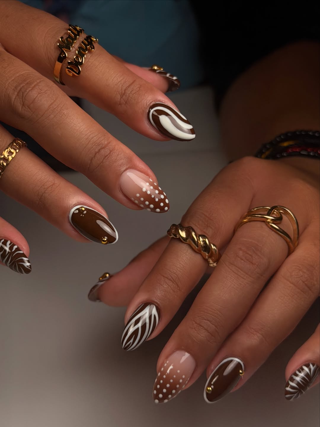Neutral Fall Sets and Colors