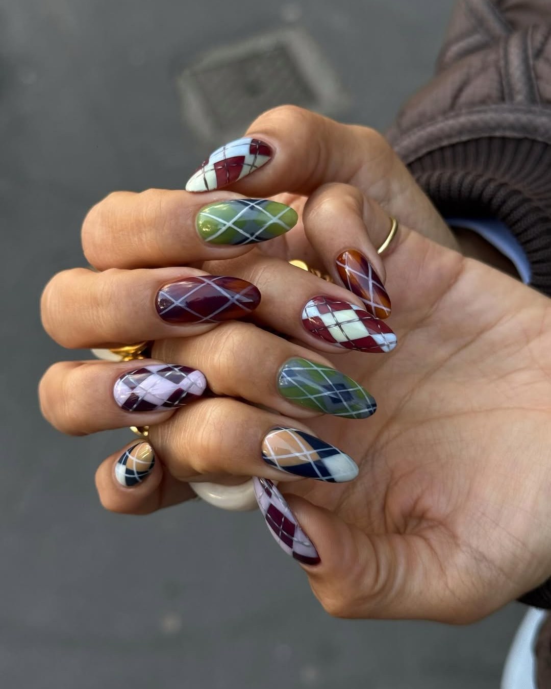 Western Intricate Argyle Pattern Claw Nails