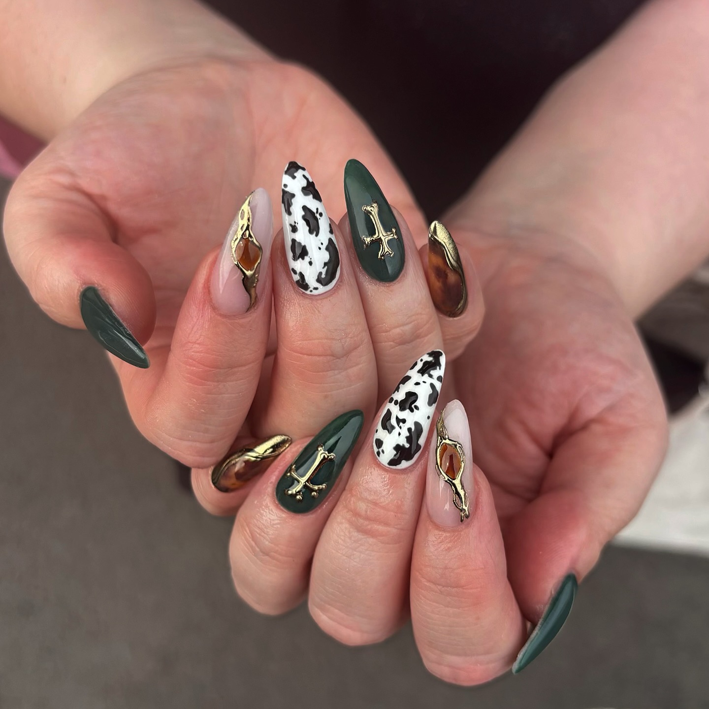 Western Nails with Fall Colors and Gold Accent
