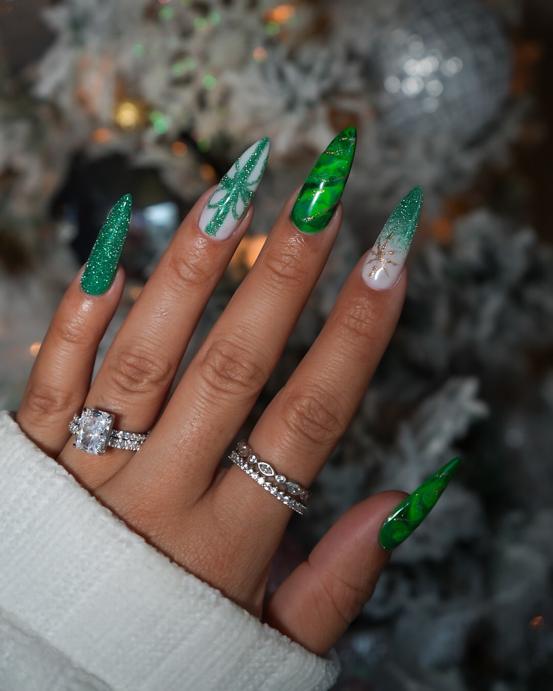 Almond Christmas Tree Color Nails