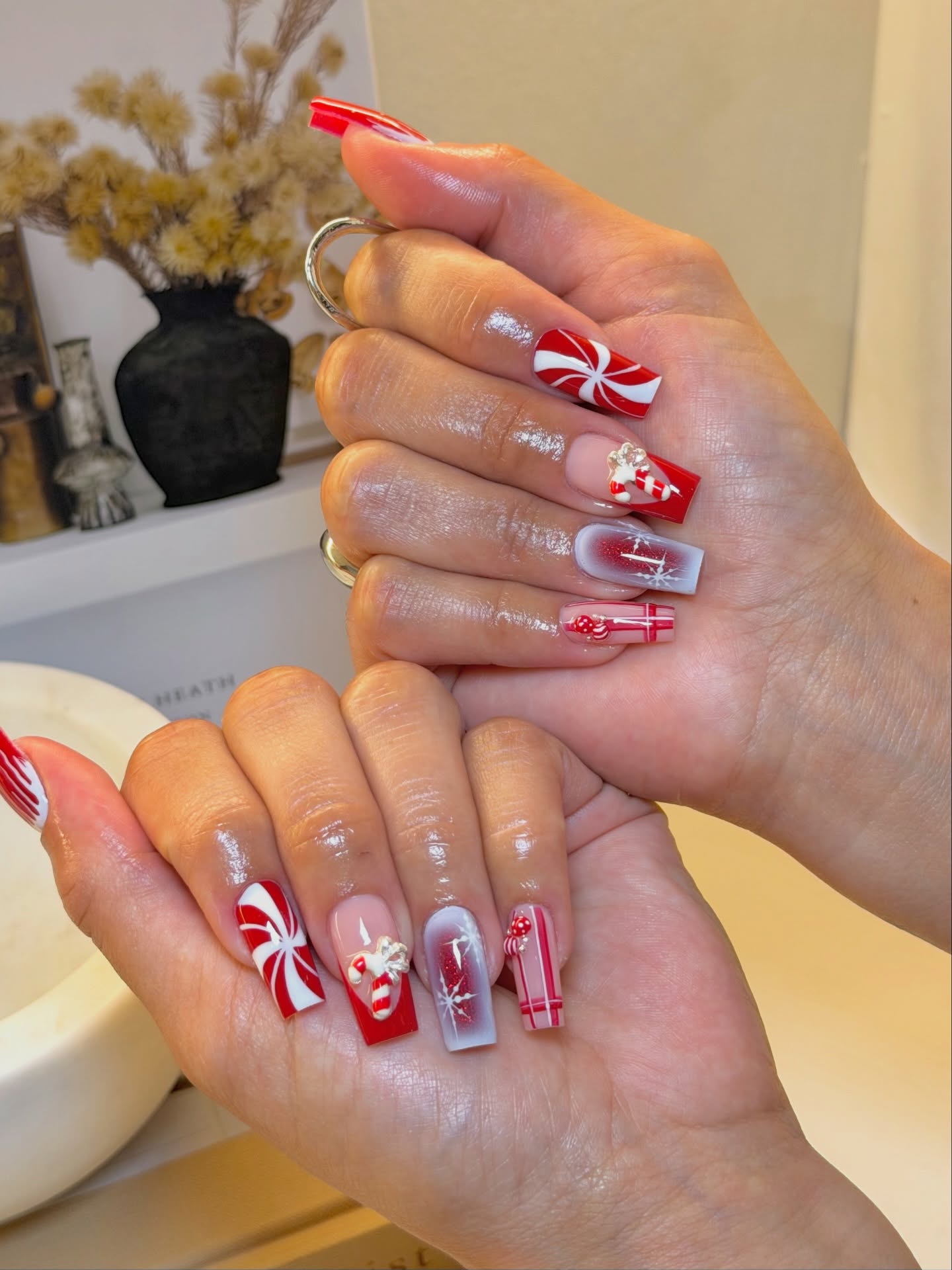 Candy Cane Cat Eye Nails