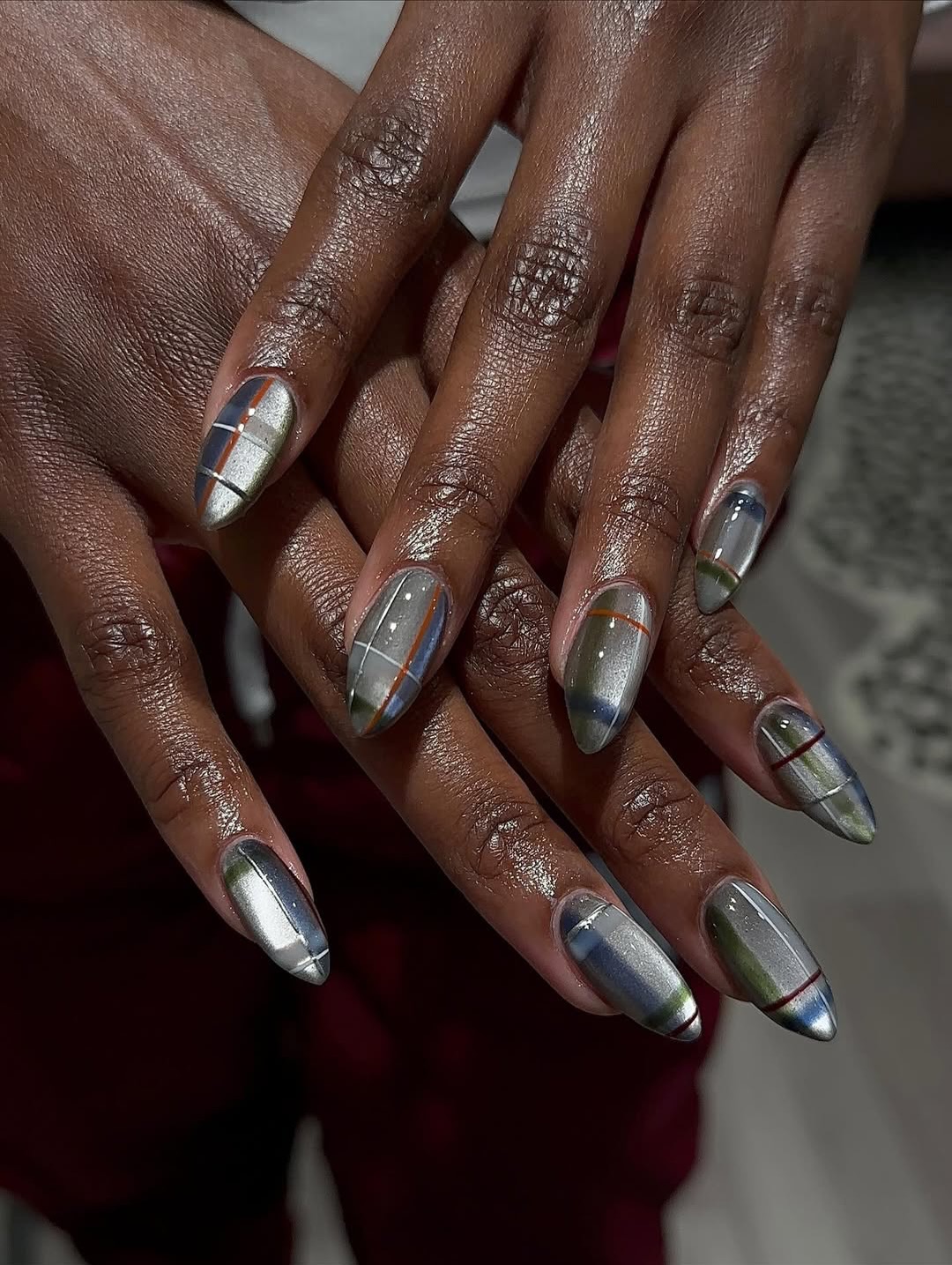 Cat Eye Plaid Snowy Nails