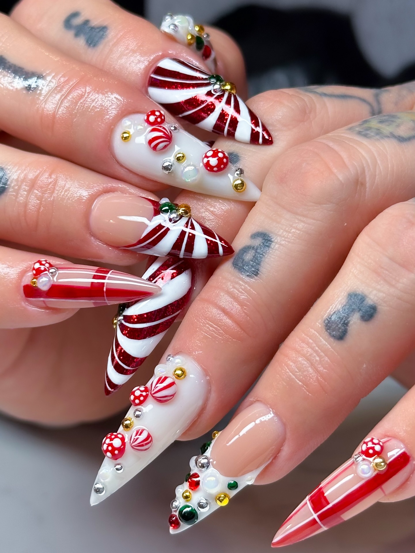Christmas Eve Freestyle Nails