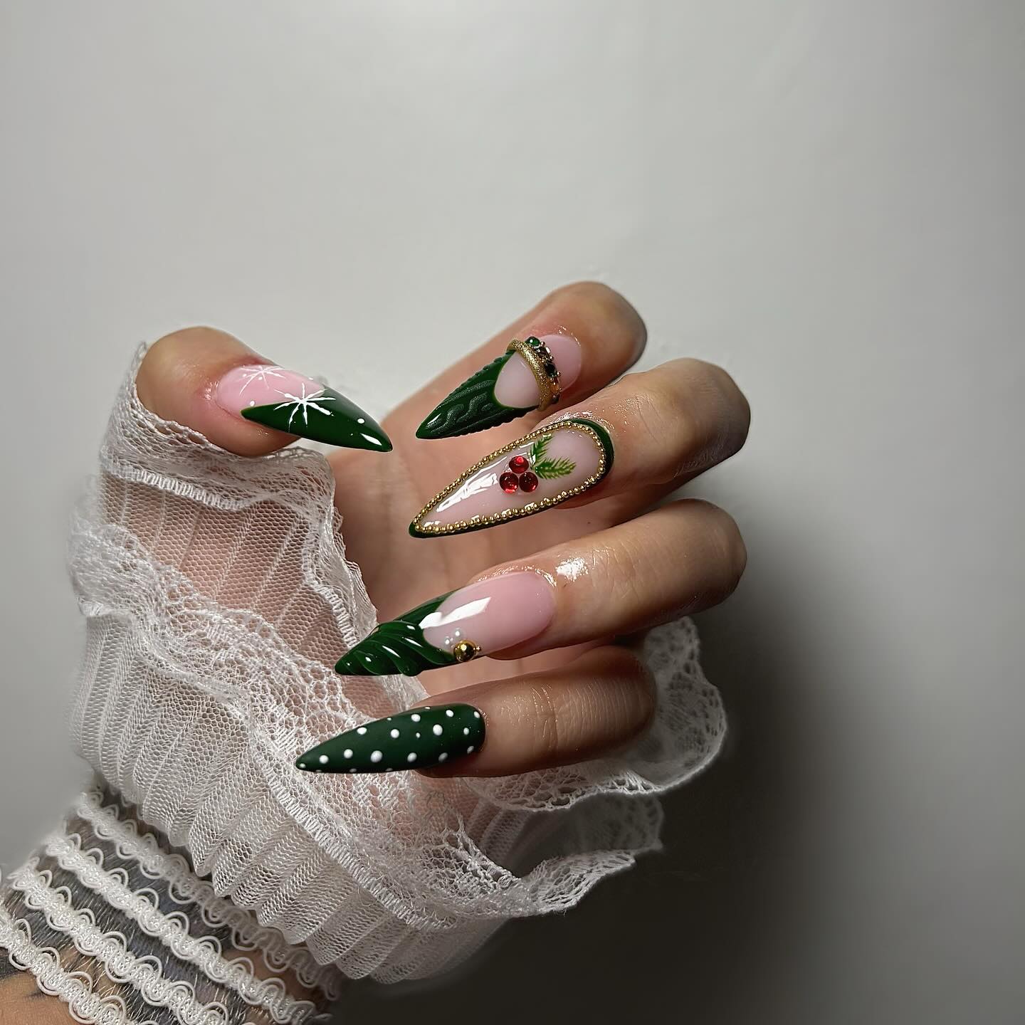 Polka Dot and Mistotle Holiday Mix