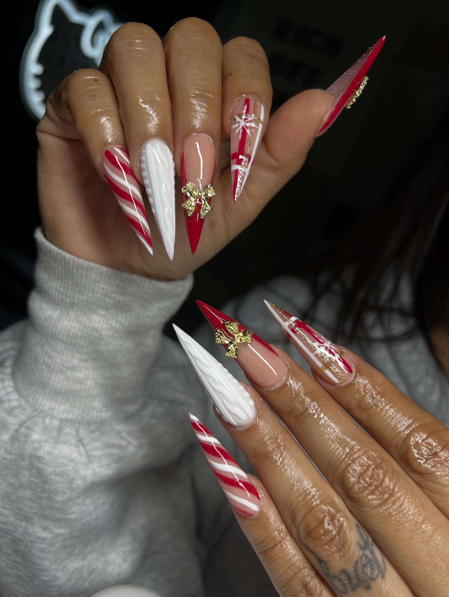 Stiletto Christmas Nails
