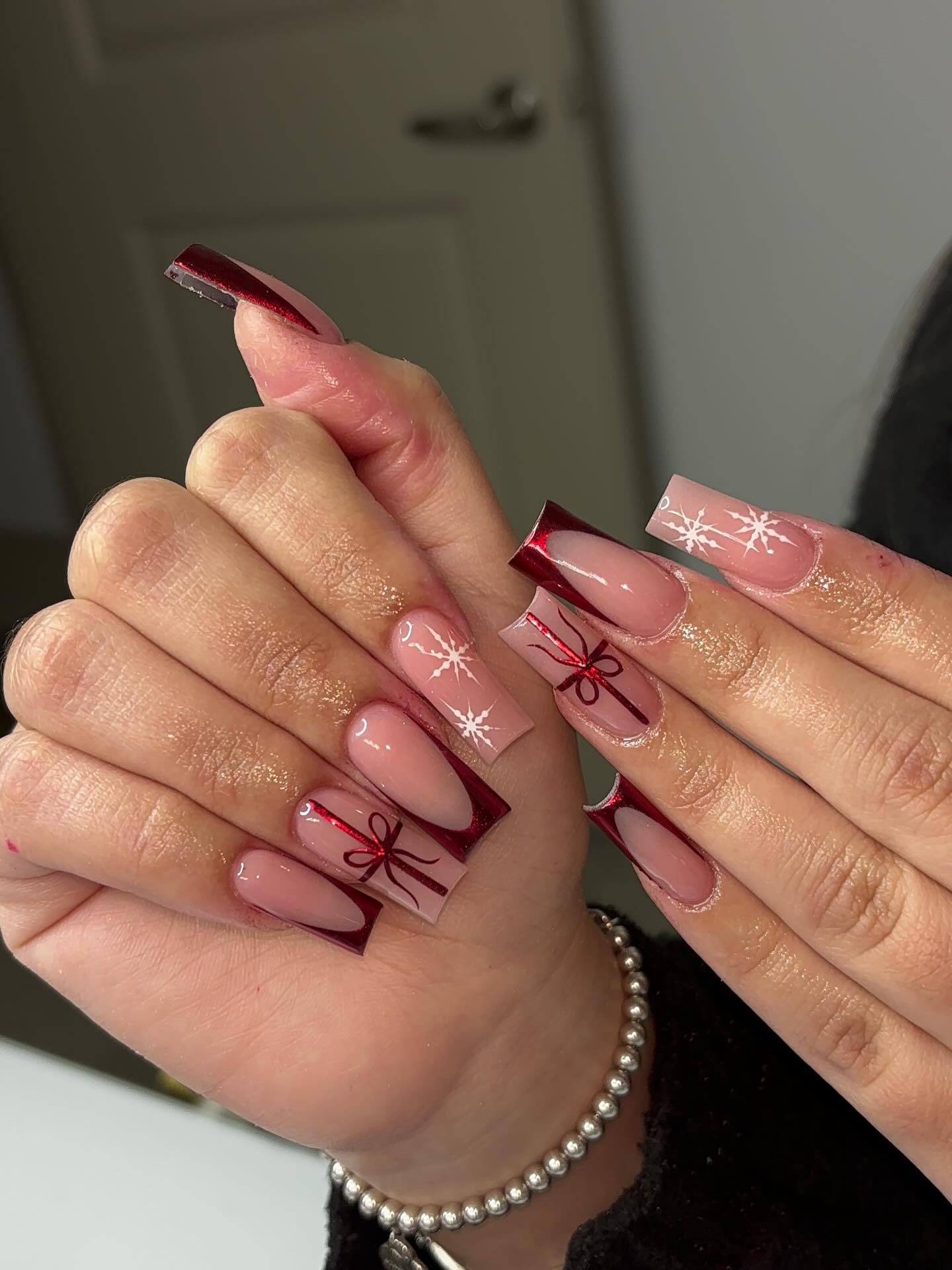 Winter Sets Snowy Coffin Nails