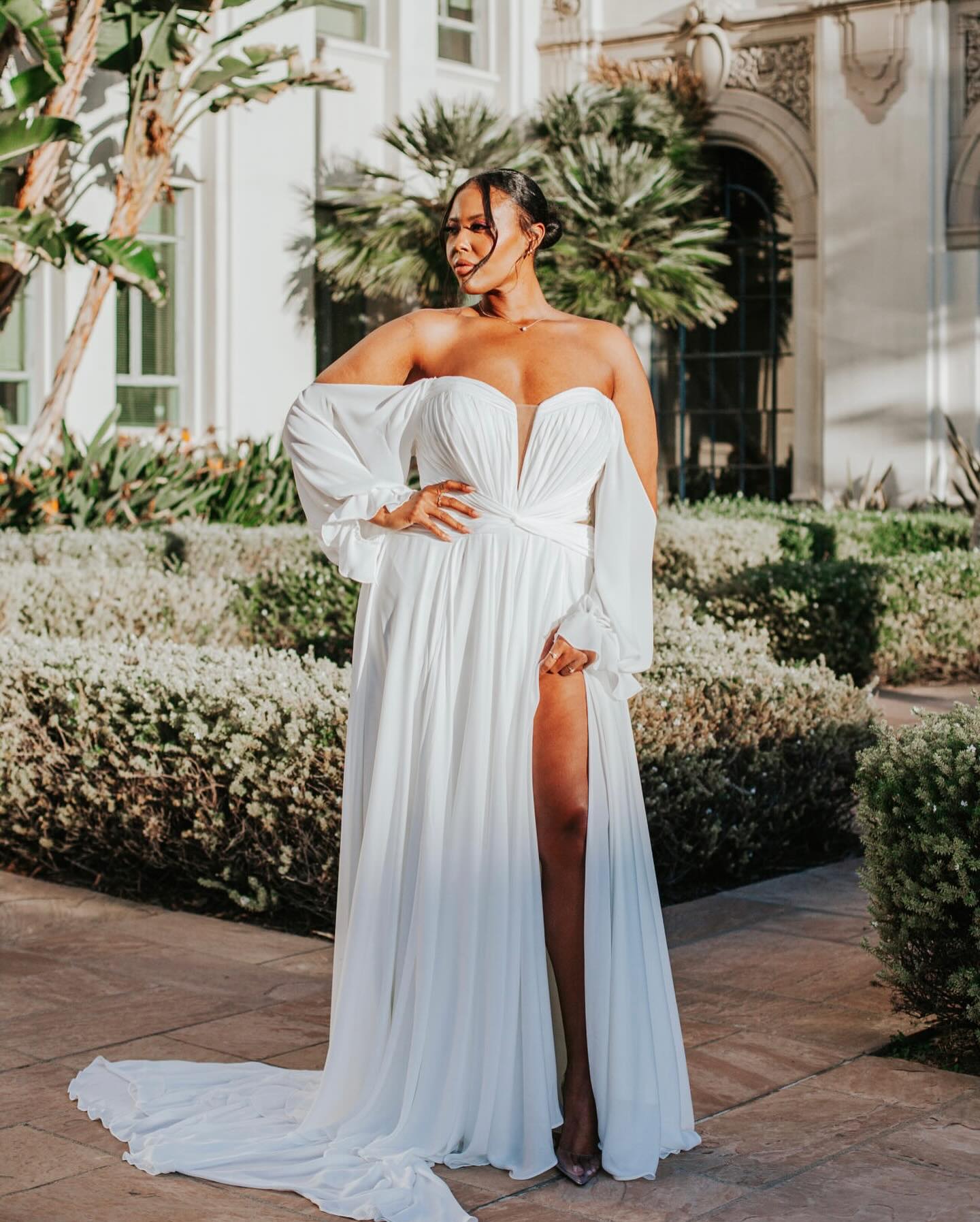 Chiffon Wedding Dress With Off-Shoulder Tube-Style Sleeves
