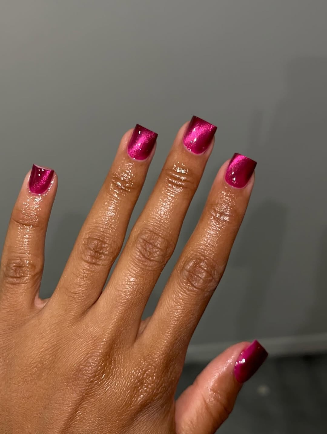 Raspberry Cateye Short Nails